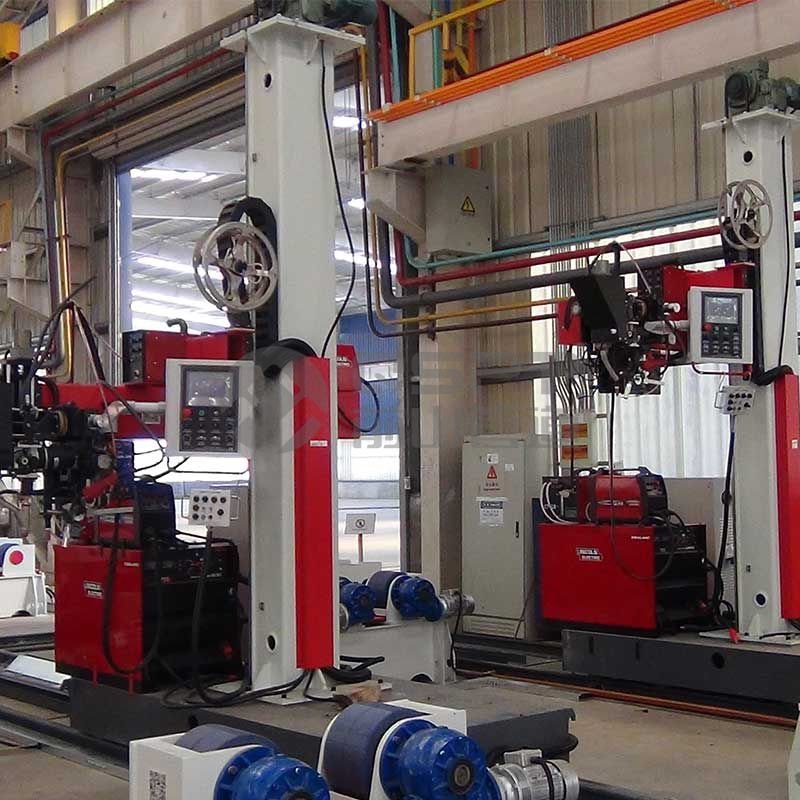 Rotating-Automatic Welding Center for Pipe-Pipe